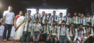 बिहार के दसवीं एव्म बारहवीं के टॉपर को, 11-11 हजार रुपए की धनराशि से सम्मानित किया गया। इस अवसर पर  मेधावी छात्रों को प्राइवेट स्कूलस् एंड चिल्ड्रन वेलफेयर एसोसिएशन ने सम्मानित किया।